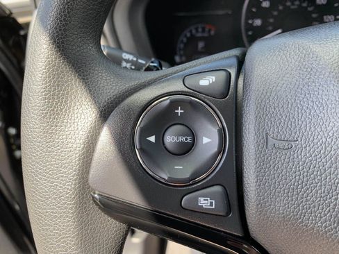 Used 2022 Honda HR-V EX image 15