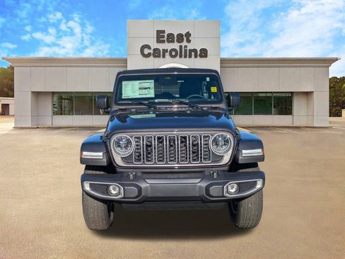 New 2026 Jeep Wrangler Unlimited Sahara AWD/4WD image 8