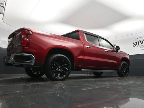 Used 2023 Chevrolet Silverado 1500 LTZ w/ LTZ Convenience Package II AWD/4WD image 32