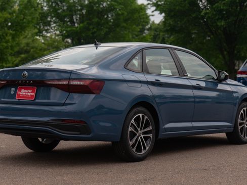 New 2025 Volkswagen Jetta Sport image 6