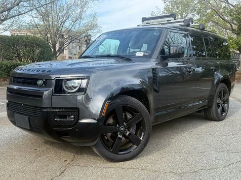 Used 2024 Land Rover Defender 130 X-Dynamic SE image 1