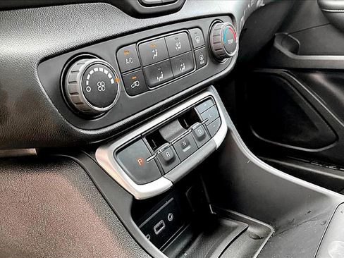 Used 2025 GMC Terrain Elevation image 14