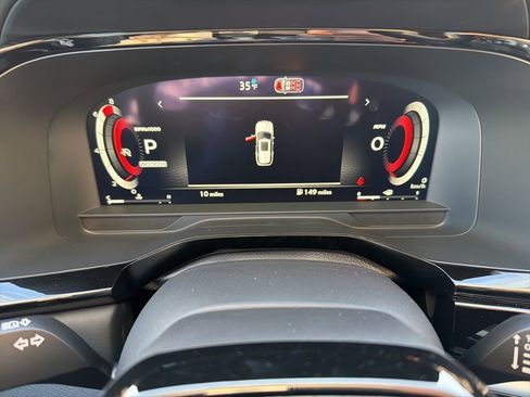 New 2026 Nissan Pathfinder SL w/ SL Premium Package FWD image 30