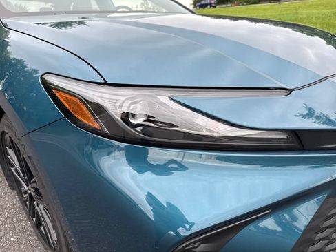 Used 2025 Toyota Camry SE w/ Convenience Package FWD image 12