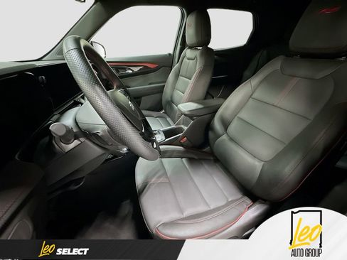 Used 2025 Chevrolet TrailBlazer RS w/ Convenience Package AWD/4WD image 24