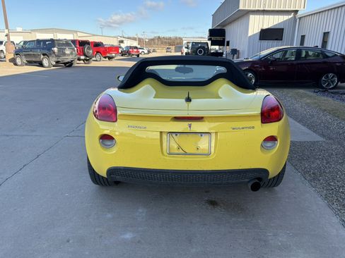 Used 2008 Pontiac Solstice Convertible w/ Preferred Package image 9