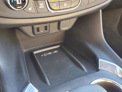 Certified 2023 Chevrolet Traverse LT w/ LPO, Floor Liner Package image 36