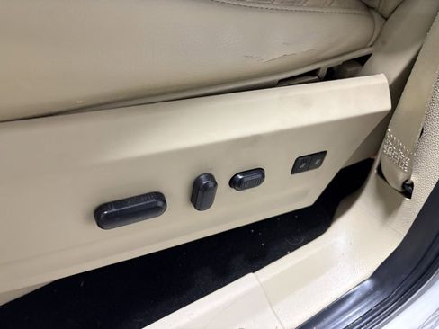 Used 2017 Ford Expedition XLT w/ Equipment Group 202A image 24