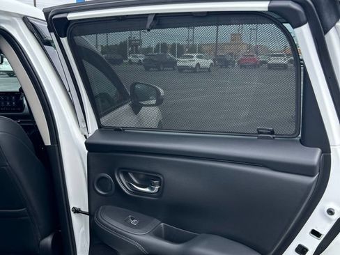 Used 2023 Honda HR-V EX-L image 45
