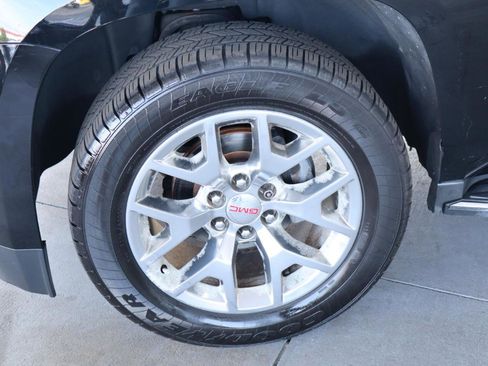 Used 2016 GMC Yukon XL SLT w/ Open Road Package RWD image 49