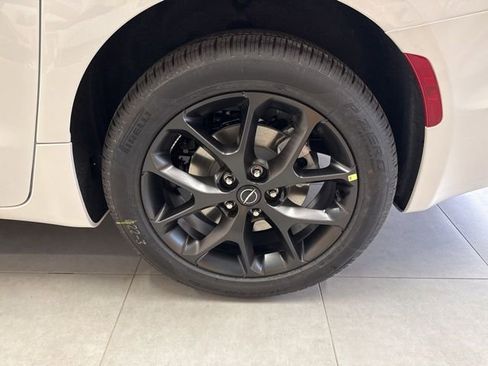 New 2026 Chrysler Pacifica Limited w/ S Appearance Package image 14