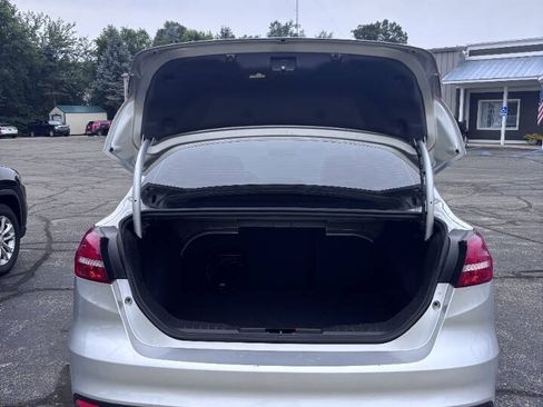 Used 2018 Ford Focus SE FWD image 10