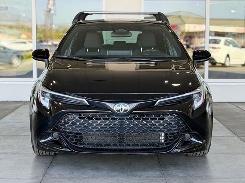 Certified 2025 Toyota Corolla Hatchback w/ SE Package FWD image 5
