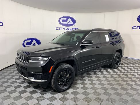 Used 2023 Jeep Grand Cherokee L Limited AWD/4WD image 7