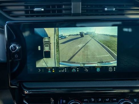 Used 2023 GMC Sierra 1500 AT4 image 33