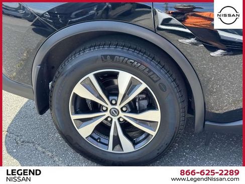 Used 2024 Nissan Murano SV w/ Cargo Package AWD/4WD image 9
