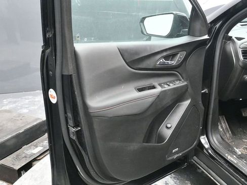 Used 2022 Chevrolet Equinox RS w/ RS Leather Package image 16