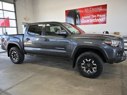 Used 2023 Toyota Tacoma TRD Off-Road image 4