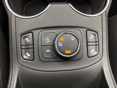 Used 2022 GMC Terrain SLE w/ Driver Convenience Package AWD/4WD image 29