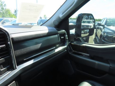 Used 2025 Ford F350 Lariat w/ Lariat Ultimate Package AWD/4WD image 24