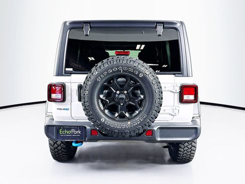 Used 2023 Jeep Wrangler Unlimited w/ Cold Weather Group AWD/4WD image 7