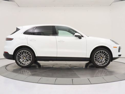 Used 2020 Porsche Cayenne AWD/4WD image 6