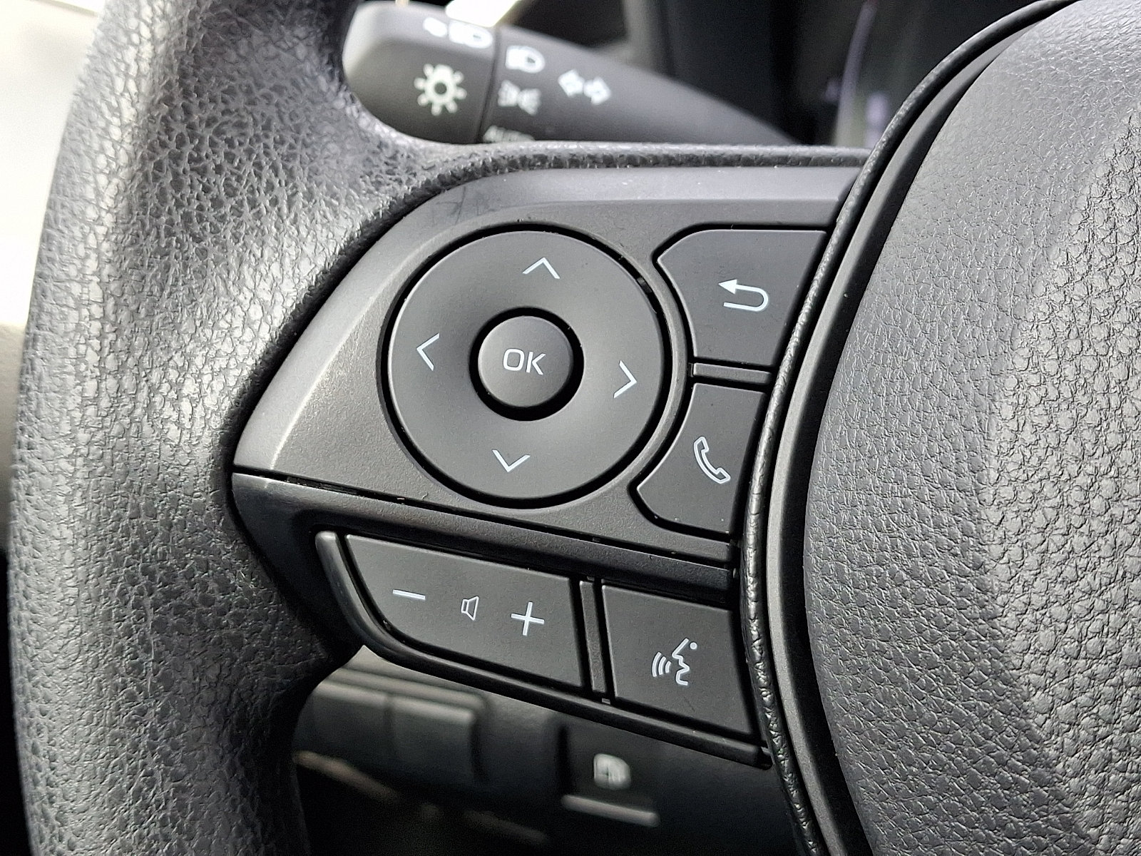 Used 2026 Toyota Corolla LE FWD image 20
