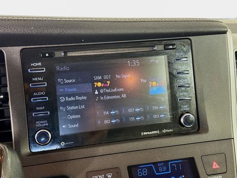 Used 2020 Toyota Sienna XLE image 16