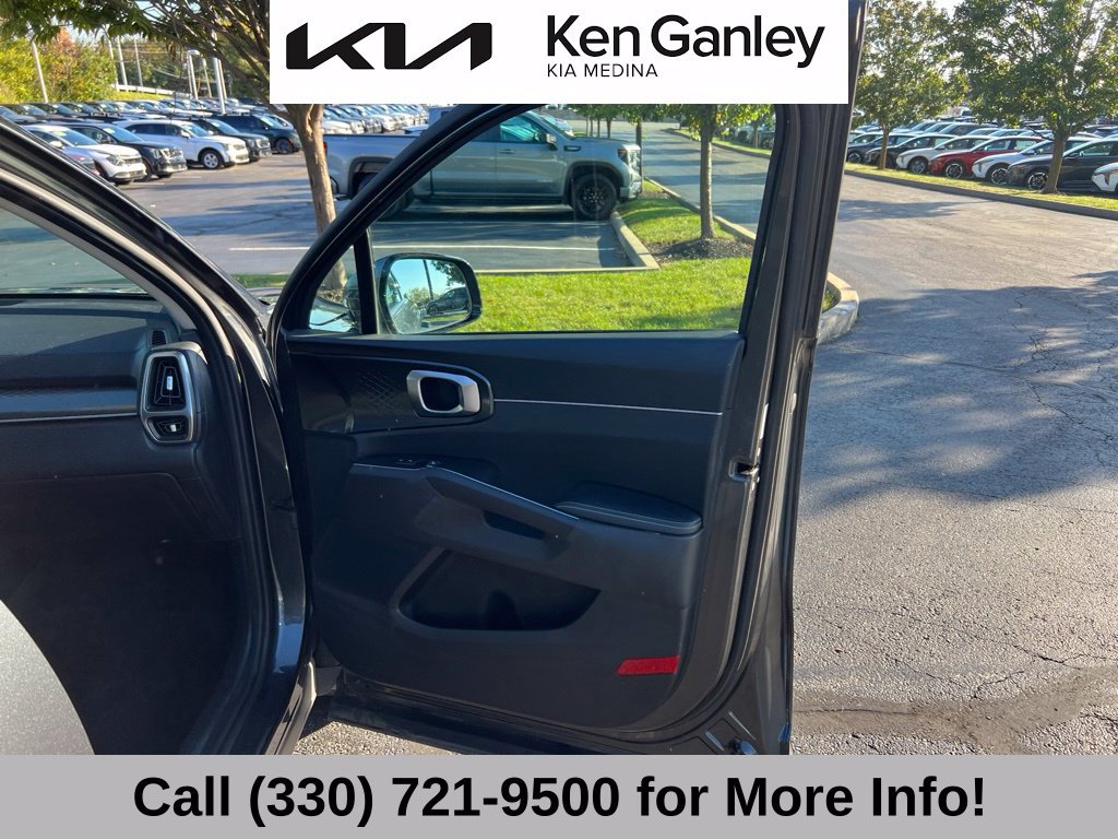 Certified 2022 Kia Sorento LX AWD/4WD image 54