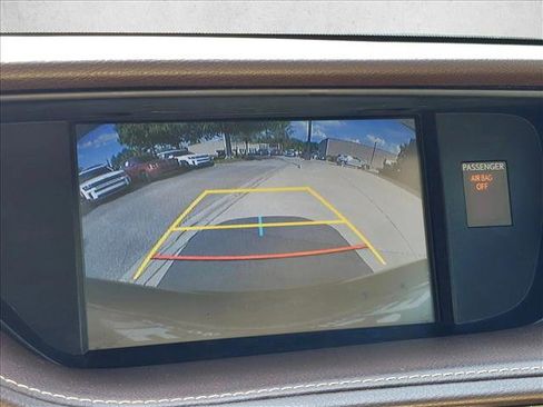 Used 2016 Lexus ES 350 w/ Luxury Package w/Wood Trim FWD image 14