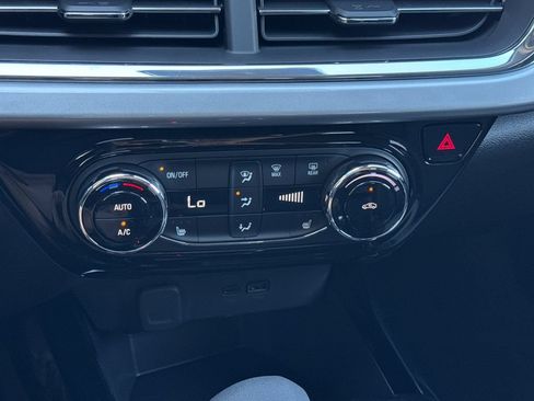 New 2026 Chevrolet Trax LT w/ Driver Confidence Package FWD image 19