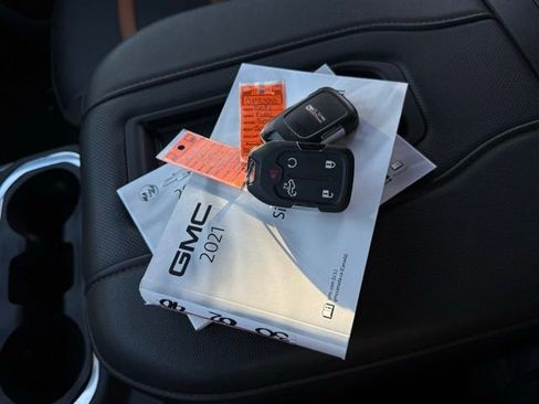 Used 2021 GMC Sierra 1500 AT4 w/ AT4 Premium Package image 9