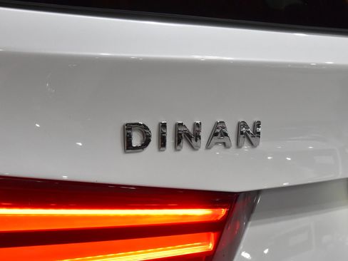 Used 2016 BMW X5 M image 9