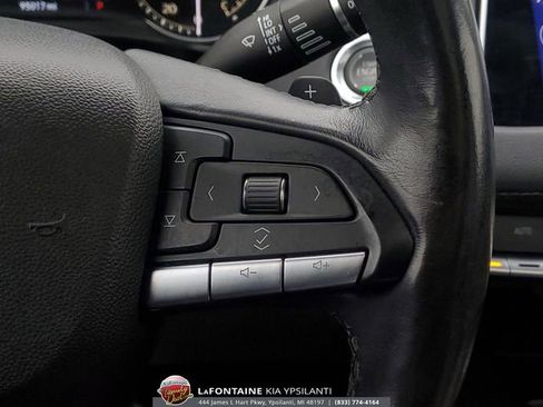 Used 2021 Cadillac XT4 Luxury w/ Cold Weather Package image 21