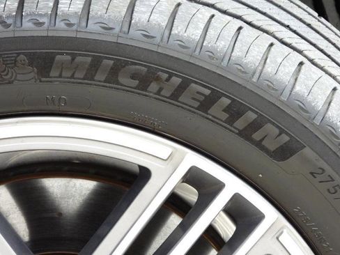 Used 2022 Mercedes-Benz GLS 450 4MATIC image 6
