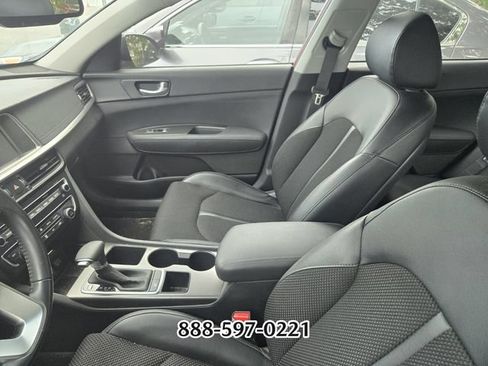Used 2019 Kia Optima S FWD image 2