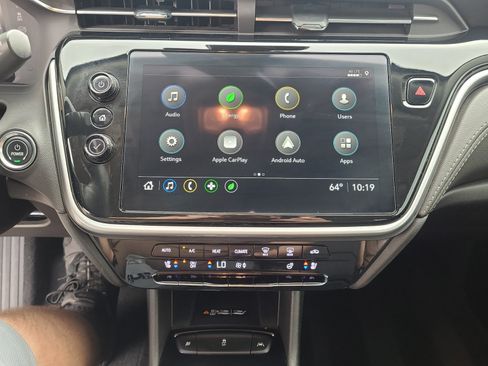 Used 2023 Chevrolet Bolt EUV LT w/ Convenience Package FWD image 18