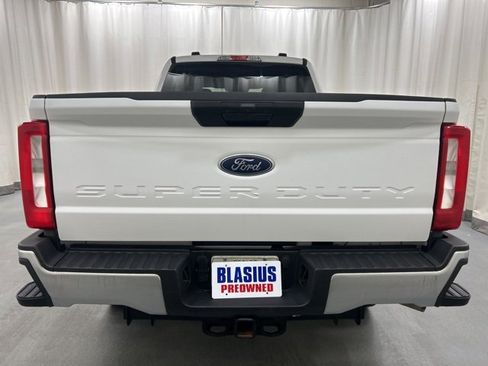 Used 2024 Ford F350 XLT image 4