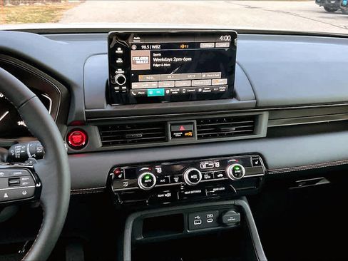 New 2025 Honda Pilot TrailSport image 12