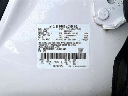 Used 2020 Ford Explorer Platinum w/ Premium Technology Package image 20