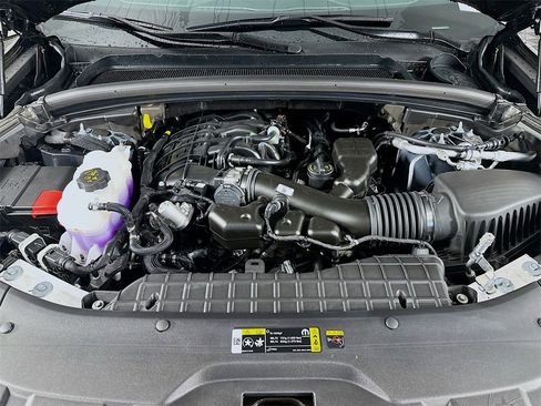 New 2025 Jeep Grand Cherokee Altitude image 17