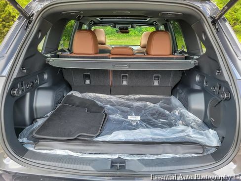 Certified 2026 Subaru Forester Touring AWD/4WD image 29