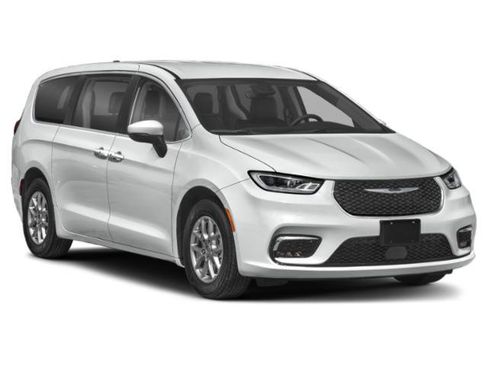 Used 2023 Chrysler Pacifica Touring-L image 9
