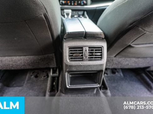 Used 2024 Nissan Rogue S AWD/4WD image 31