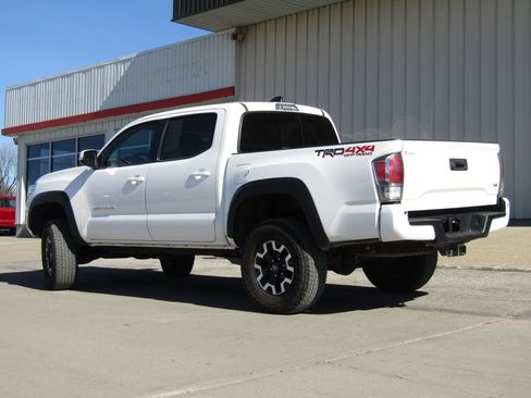 Used 2023 Toyota Tacoma TRD Off-Road w/ Technology Package image 10
