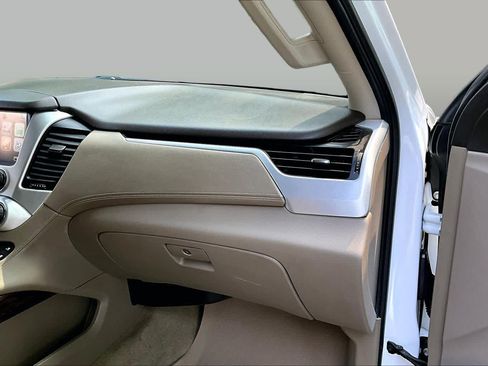 Used 2017 GMC Yukon SLT RWD image 18