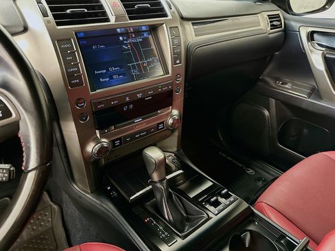 Used 2020 Lexus GX 460 Premium w/ Premium Package AWD/4WD image 26