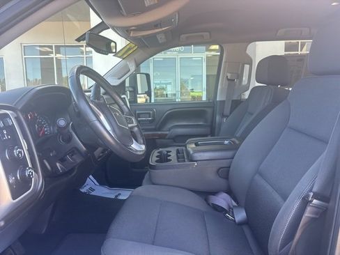 Used 2017 GMC Sierra 1500 SLE image 10