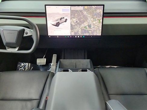 Used 2024 Tesla Cybertruck AWD Crew Cab image 32