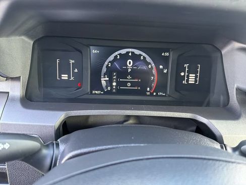 Used 2024 Toyota Tacoma SR5 AWD/4WD image 12